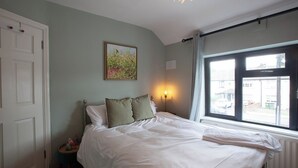 Room - Modern 3BDR Home w Garden (Dublin)