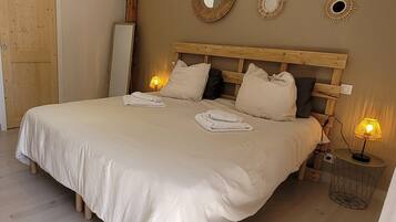 WiFi, bed sheets