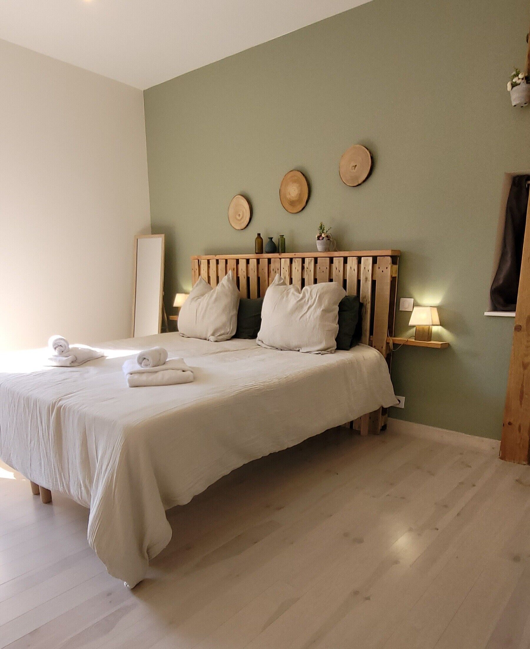 1 bedroom, WiFi, bed sheets