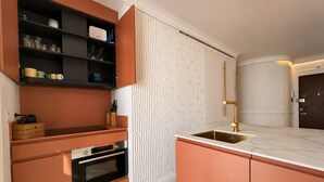 Ảnh chưa phân loại, 2 trong số 18 ảnh, nút