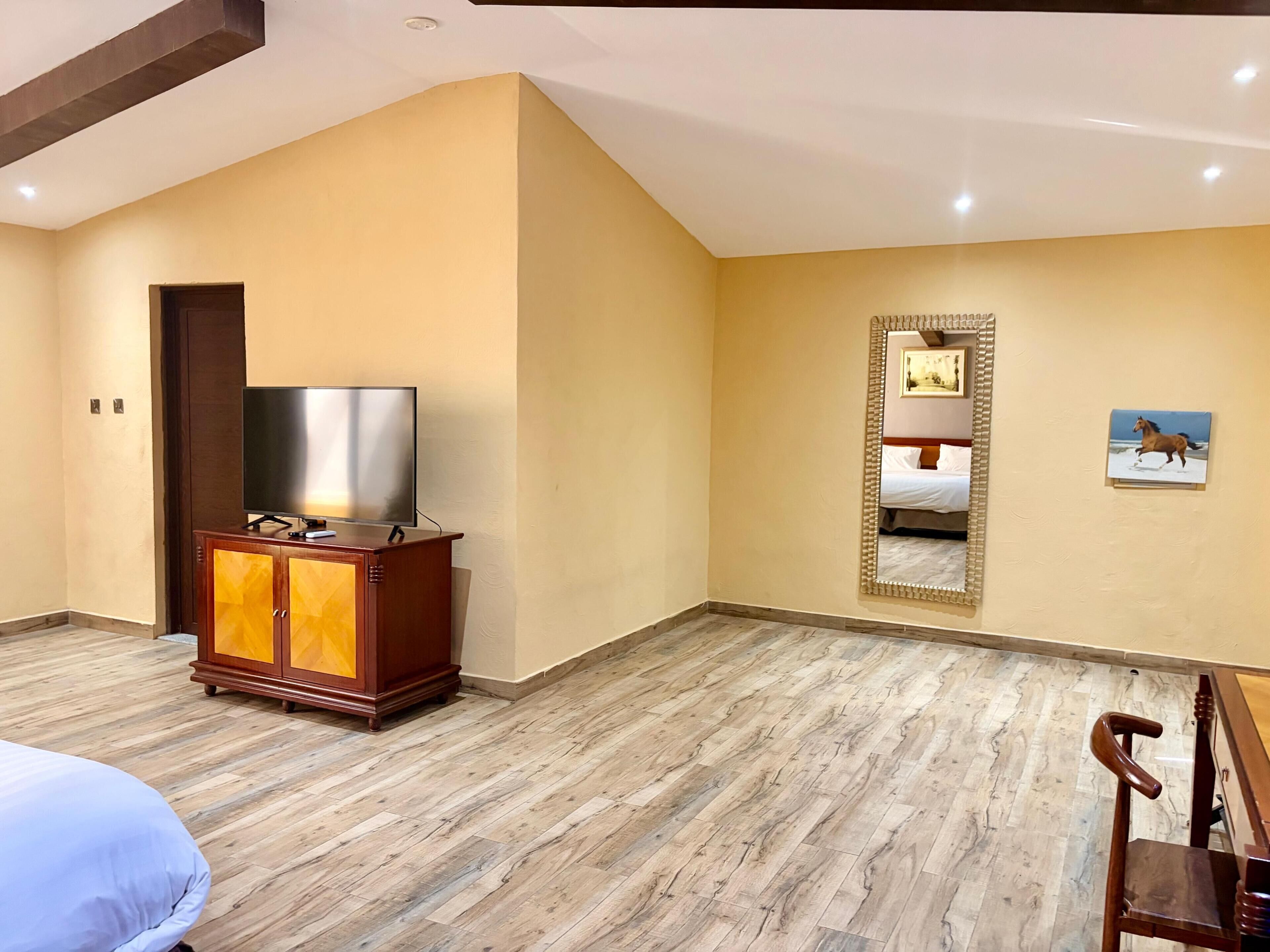 In-room safe, iron/ironing board, free WiFi, wheelchair access