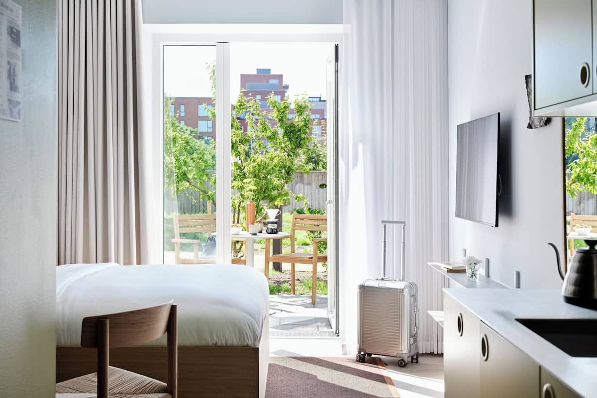 Studio, 1 Queen-Bett, Nichtraucher, Terrasse | Allergikerbettwaren, laptopgeeigneter Arbeitsplatz
