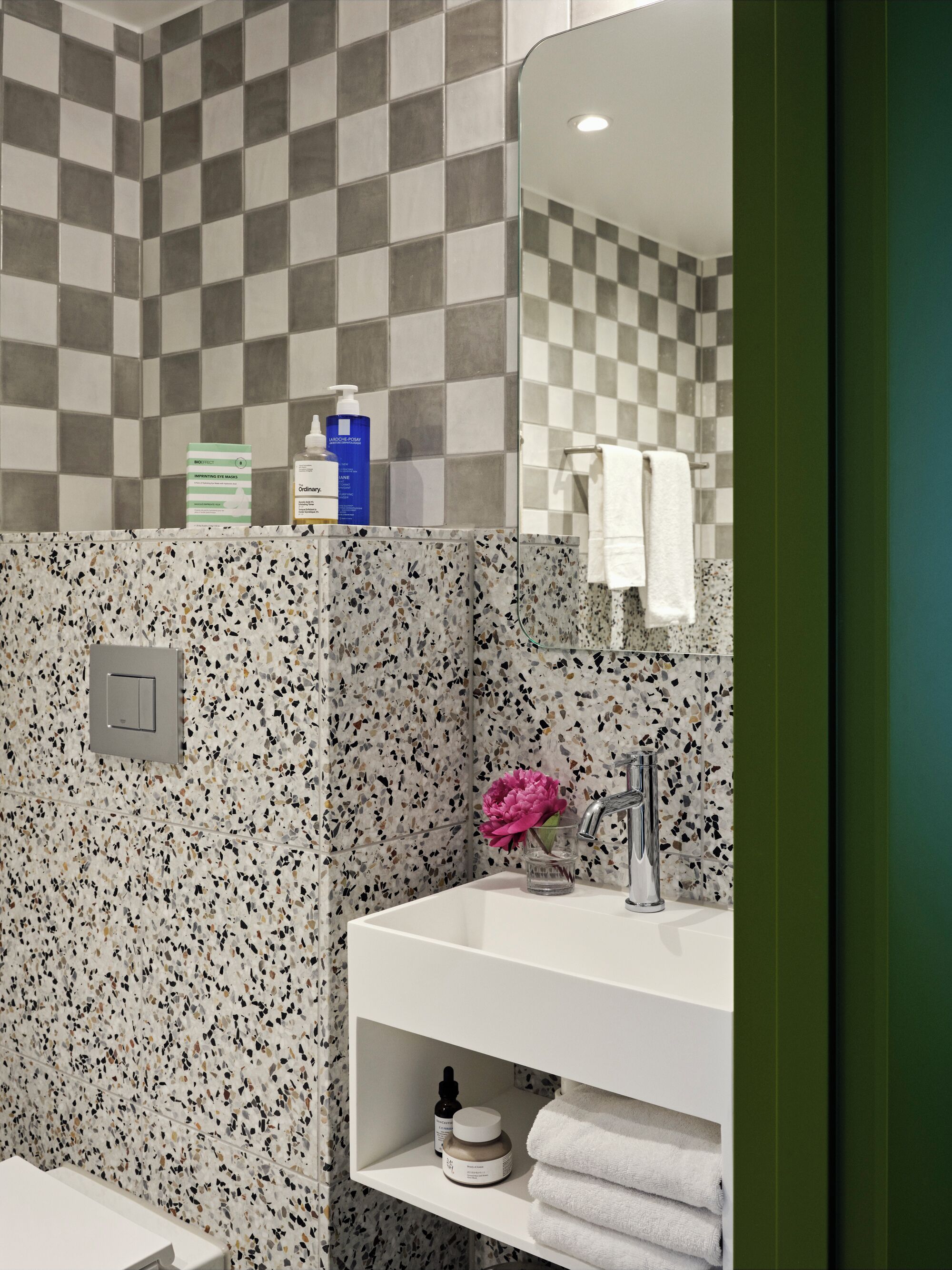 Family Studio, Multiple Beds, Non Smoking | Bathroom | Shower, eco-friendly toiletries, hair dryer, heated floors