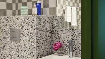 Family Studio, Multiple Beds, Non Smoking | Bathroom | Shower, eco-friendly toiletries, hair dryer, heated floors