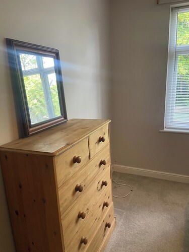House Sleeps 7 With Garden and Parking