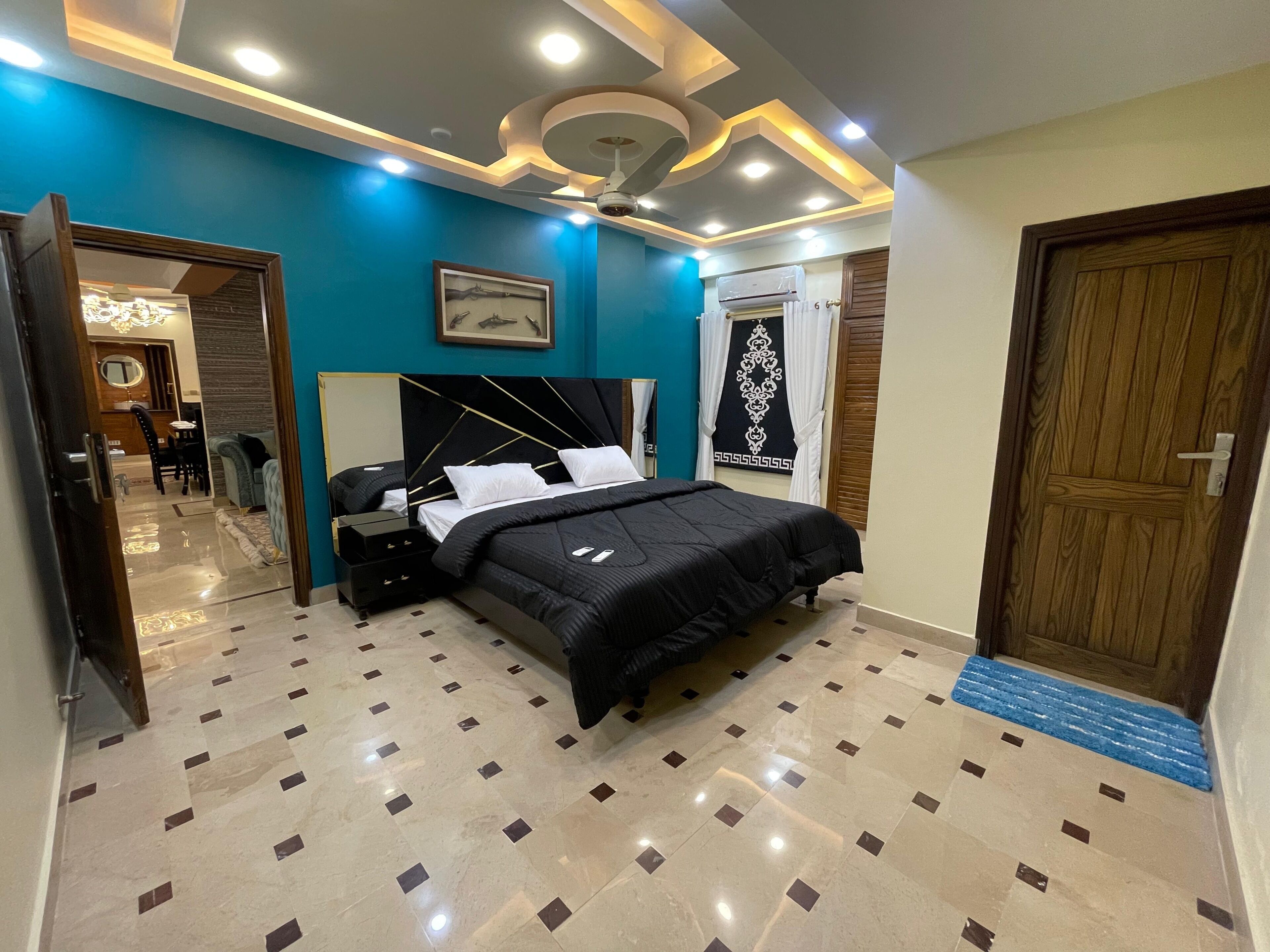 4 bedrooms, iron/ironing board, WiFi (free), bed sheets
