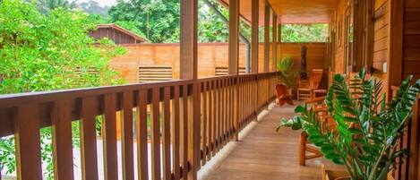 Doppelzimmer, Balkon, Gartenblick | Terrasse/Patio