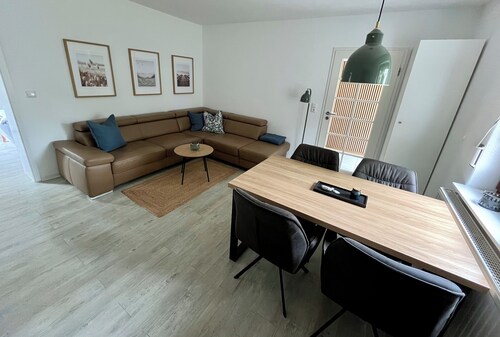 Ferienwohnung Meerzeit - am Strand mit Parkplatz und Terrasse, frisch renoviert