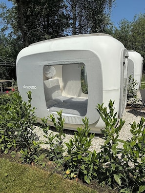 Comfort Tent, Lake View | Property grounds