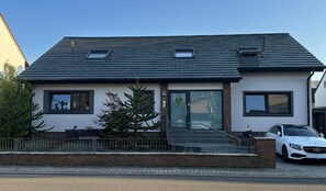 Exterior - Vrbo Property (Ginsheim-Gustavsburg)