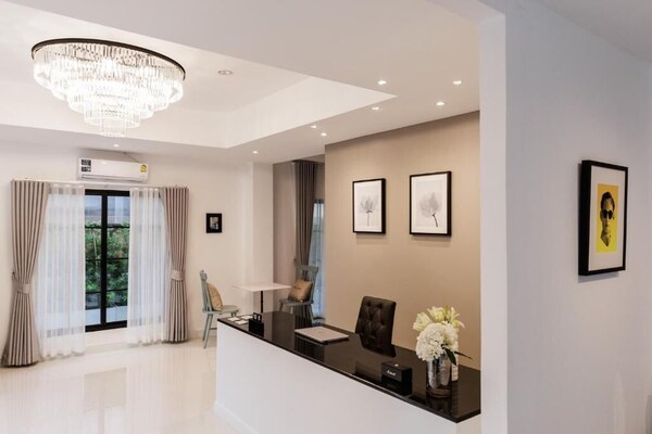 Casa Luna - Dusit District