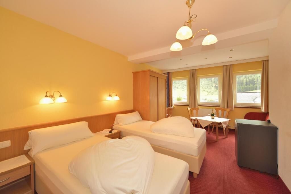 Standard Triple Room, Balcony, Mountain View