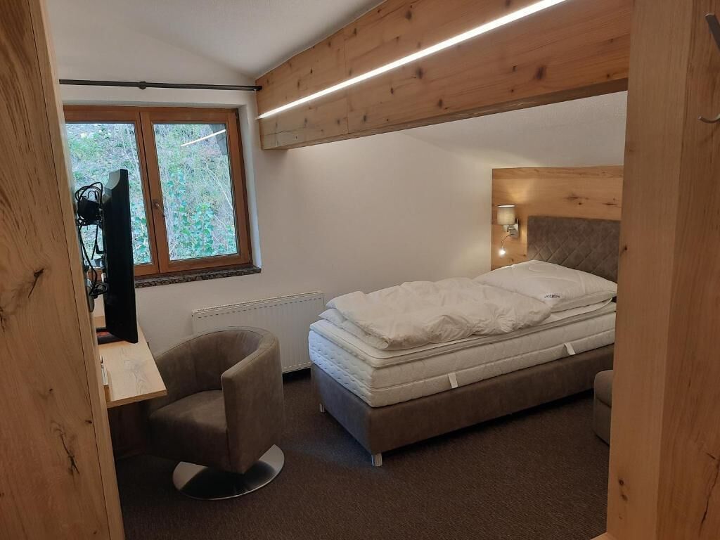 Standard Single Room, Mountain View