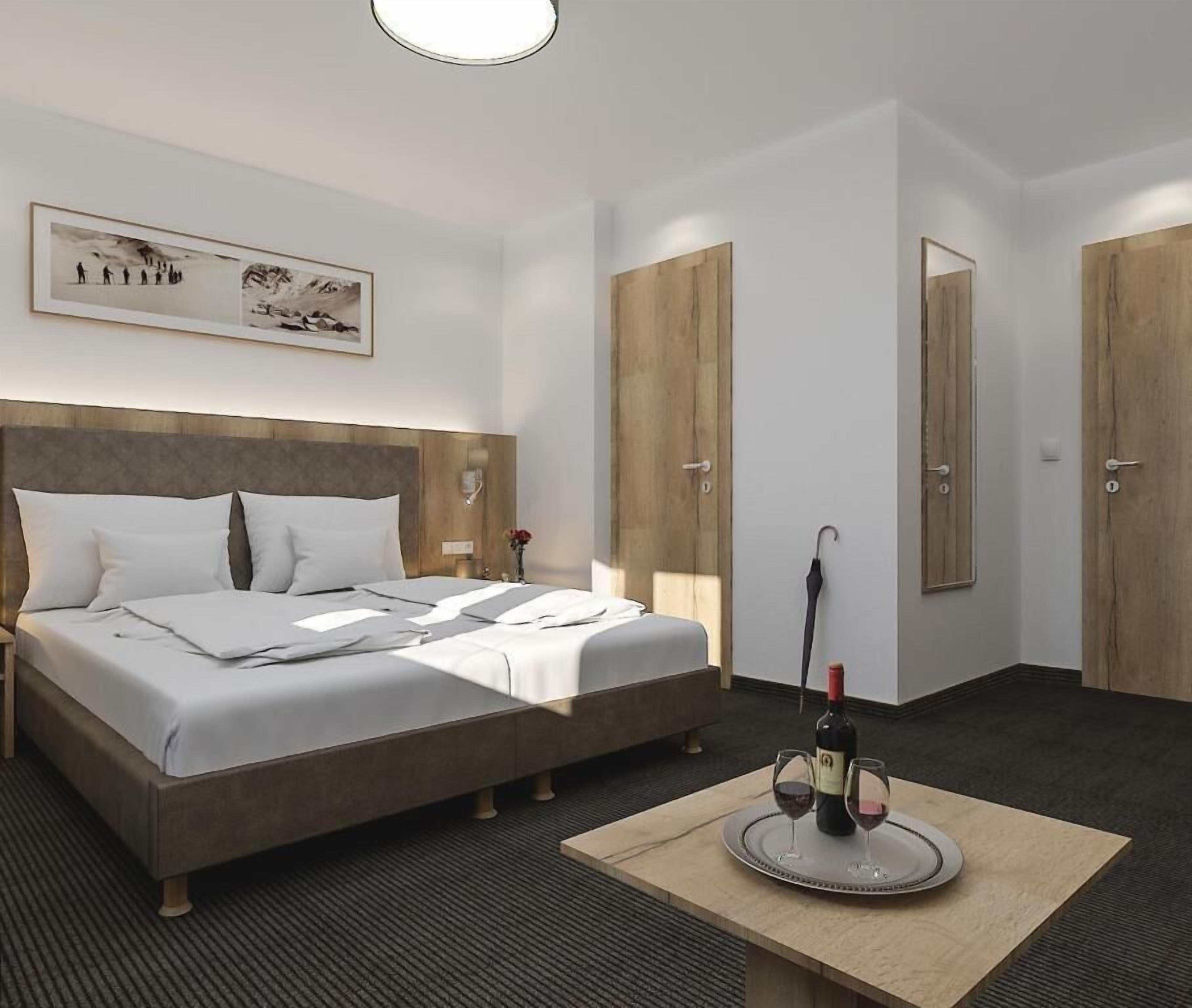 Standard Double or Twin Room, Balcony, Mountain View