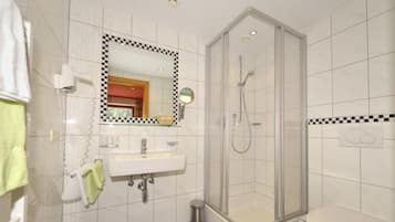 Standard Triple Room, Balcony, Mountain View | Bathroom | Slippers
