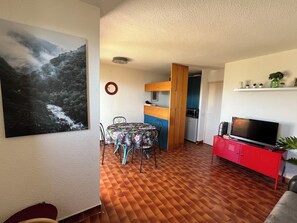 Interior - Charming 2-room apartment with magnificent sea view (Grosseto-Prugna)