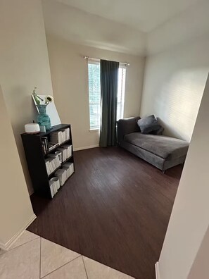Smart TV - Cozy Cedar Hill Retreat (Cedar Hill)