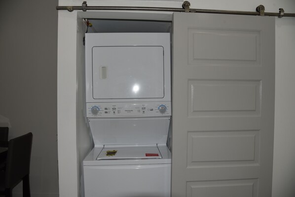 Interior - 3-bedroom, 2 bathroom Apartment in Bodden Town (Bodden Town)