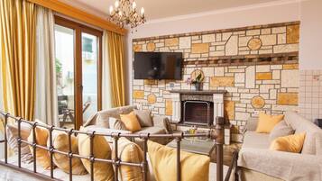 Luxury Villa, Balcony, Sea View | Living area