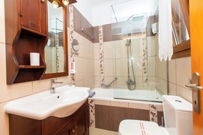 Villa Luxury, balcone, vista mare parziale | Bagno