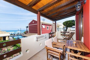 Villa Luxury, balcone, vista mare | Ristorazione all'aperto