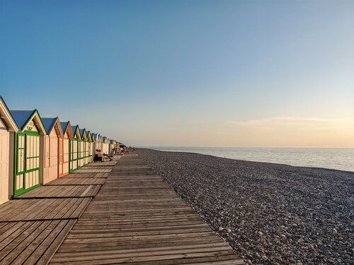 Mobile home rental in the Bay of the Somme;small campsite with heated swimming pool