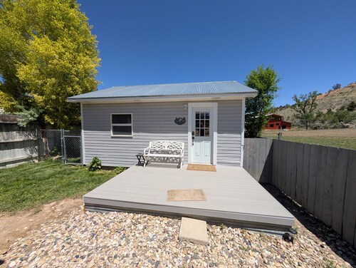 Stan's Hideaway in Tropic 9 miles to Bryce Canyon, Tucked away & private, Unique