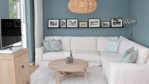 Unclassified image, 2 of 19, button - Where Design Meets Coziness—High-Quality Vacation Rental 5 Minutes from the Beach, 3 Beds (Karlshagen)