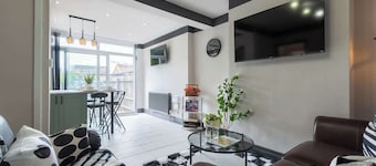 Elroi Private Parking 4 Bedroom Quiet Leafy Home