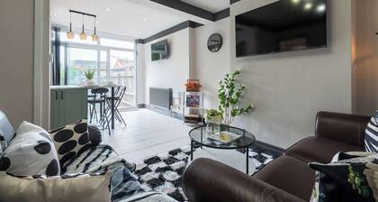 Elroi Private Parking 4 Bedroom Quiet Leafy Home