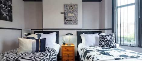 4 habitaciones, tabla de planchar con plancha y wifi gratis