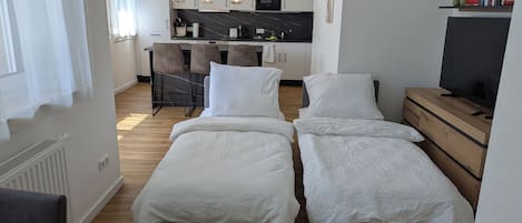 1 chambre, fer et planche Ă repasser, Wi-Fi gratuit, draps fournis