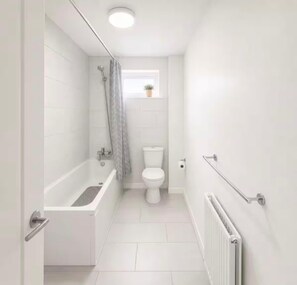 Duschwanne, Komfortbadewanne, Handtücher