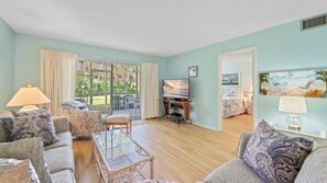 Apartment, 2 Schlafzimmer | Wohnbereich | Smart-TV