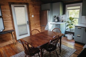 Dining - Charming 2-bedroom cabin on 3+ acres < 15 min. to downtown Blowing Rock! (Lenoir)