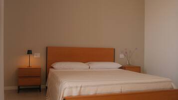 Deluxe Double Room, Balcony, Garden View | Premium bedding, minibar, desk, free WiFi
