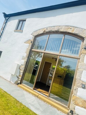 Exterior detail -  Peaceful farmhouse stay close to Ribble Valley, Mrs Dowsons Farm Park, and more (Blackburn)