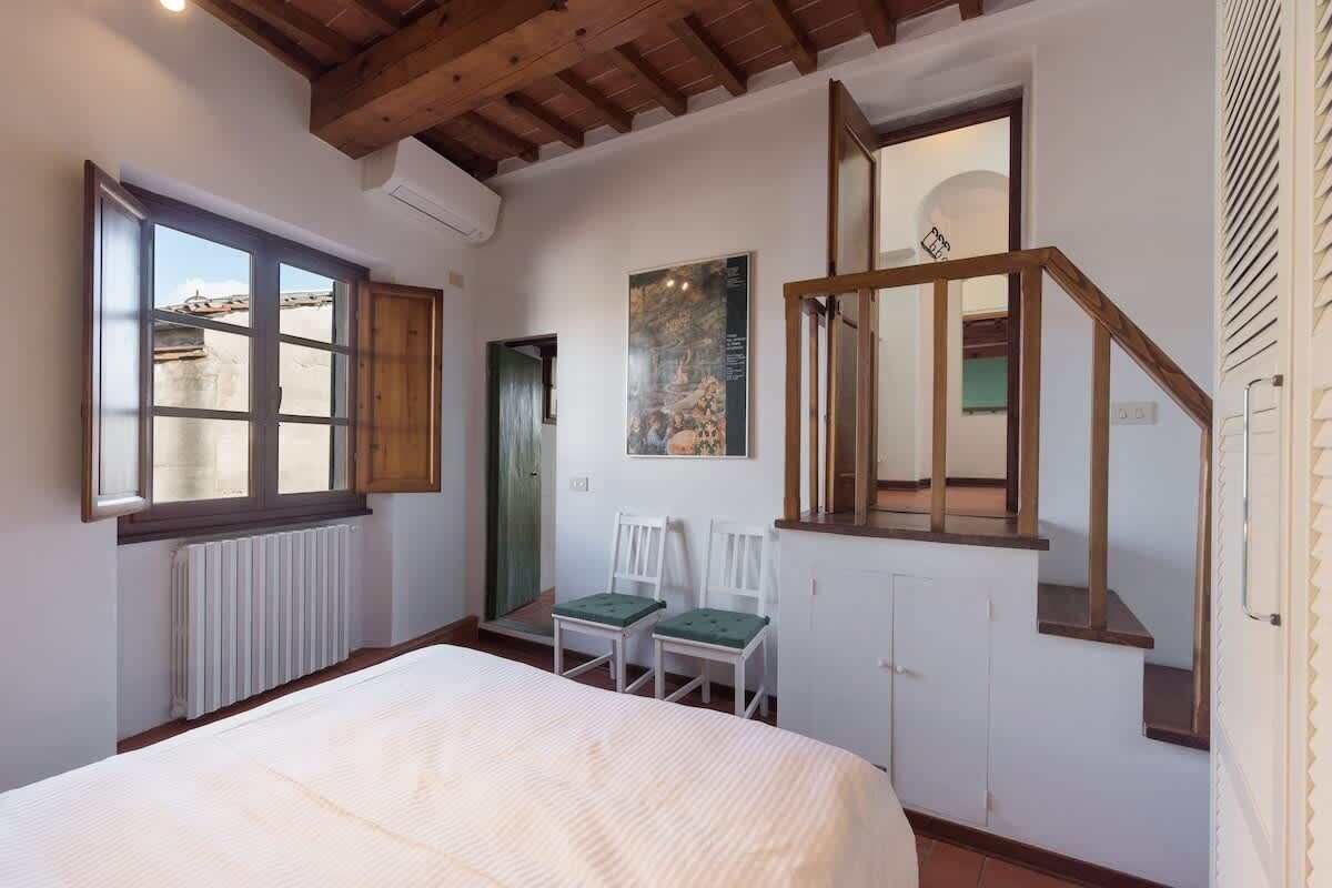 Iron/ironing board, travel cot, WiFi, bed sheets