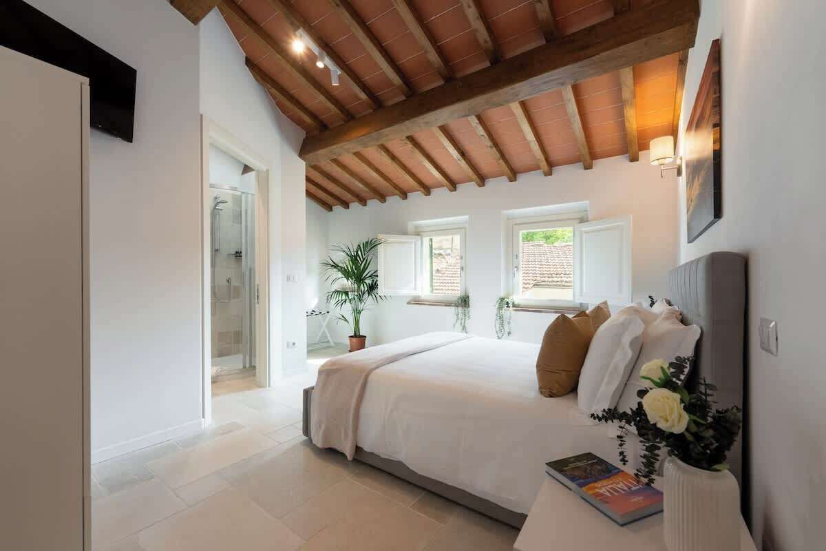 1 dormitorio, tabla de planchar con plancha, cuna de viaje y wifi