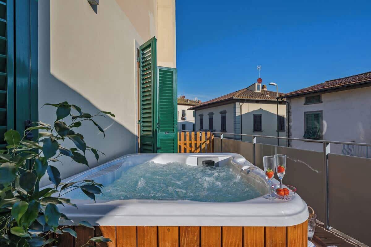 Outdoor spa tub