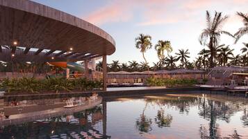 2 piscinas al aire libre