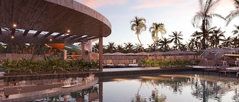 2 outdoor pools