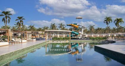 Beach Gav Resorts