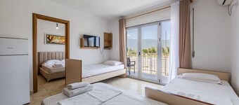 Orikum Beachside Retreat | Apartment 3 by PikHost