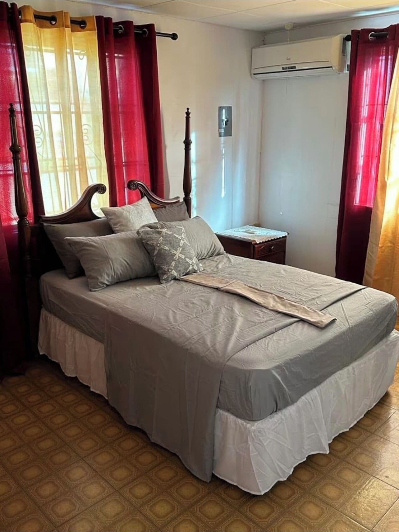3 chambres, fer et planche à repasser, Wi-Fi, literie fournie