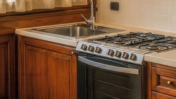 Condo, Mountain View | Private kitchen