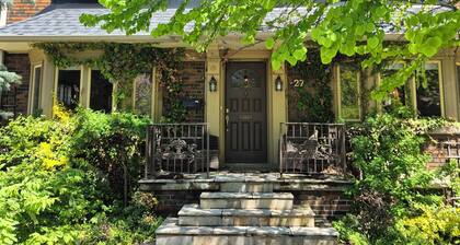 Rare: Huge High Park home on Subway
Steps to Bloor West Village & High Park