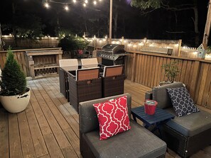 Terrace/patio - Brewster Sea of  Life Coastal Family Retreat with private yard/Pet friendly (Brewster)