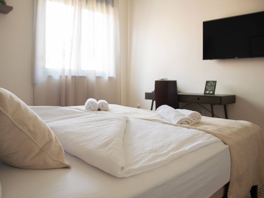 Comfort Double Room, Park View | Minibar, desk, laptop workspace, iron/ironing board (on request)