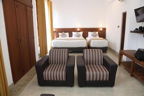 Deluxe Double Room, Balcony, Mountain View | Interior - Ceylon Ayu Resort - Kandy (Kandy)